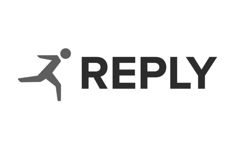 Logo von Reply in schwarz und weiß, einem Kunden von jabs consulting Hamburg